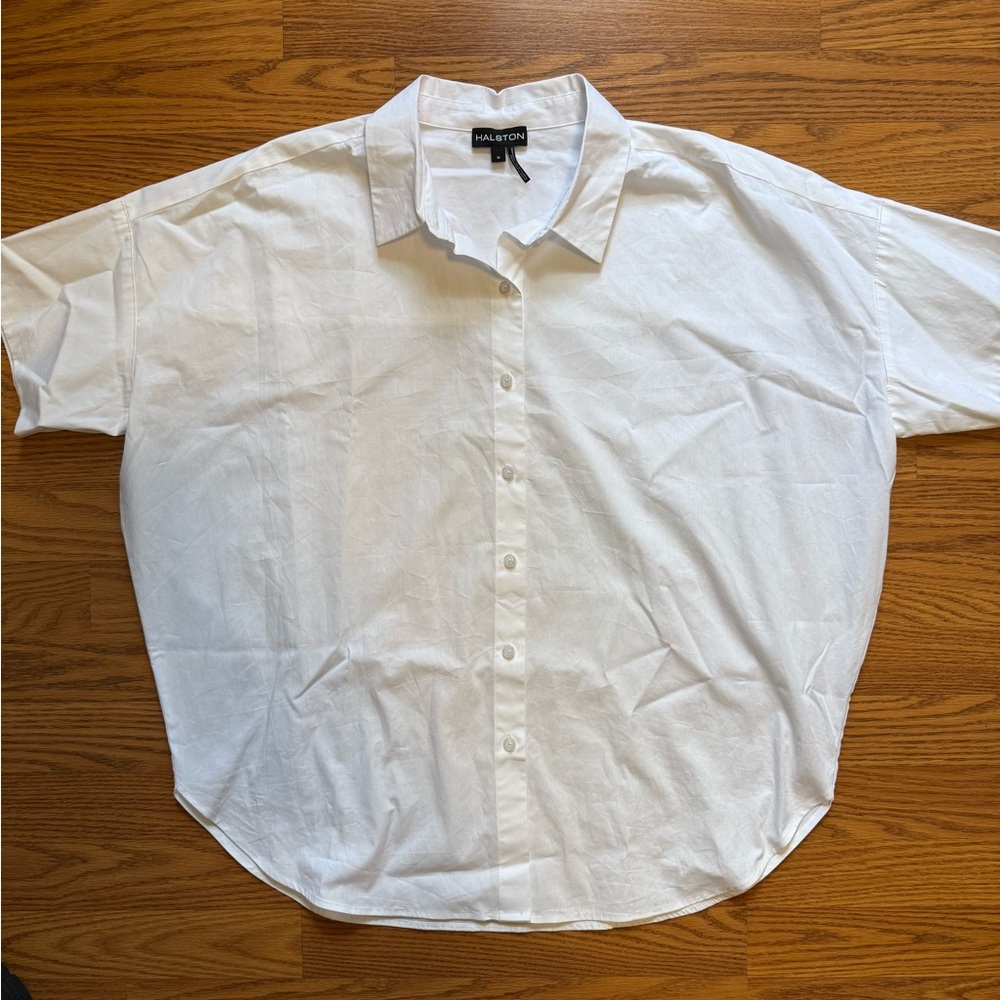 Halston Women’s White Short Sleeve Button-Up Shirt